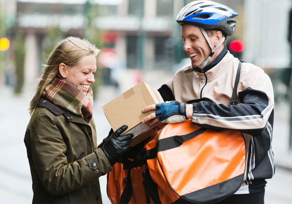 "Confianza y seguridad: pilares fundamentales de nuestra empresa de courier"